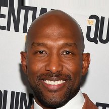 Martell Holt