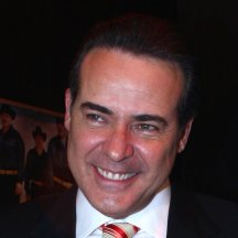 César Évora