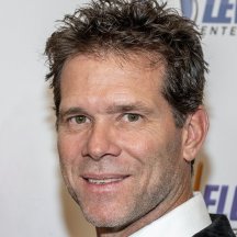 Todd Bloomer