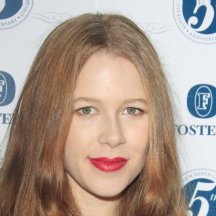 Anna McGahan