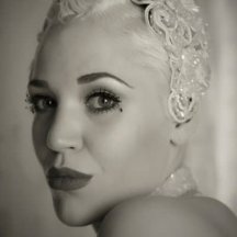 Roxy Velvet